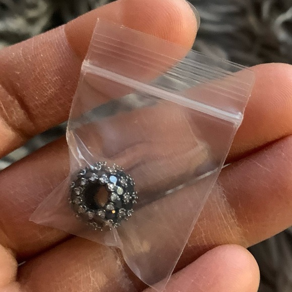 NWOT Sparkling Pavé Round Black Charm Sterling Silver 925 - Picture 6 of 16